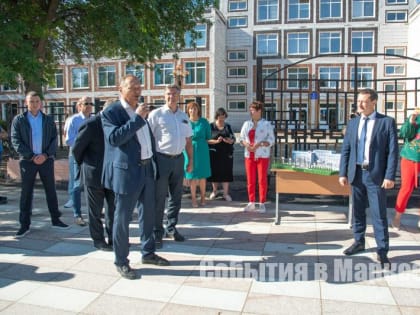 Завершается благоустройство Русской площади в Марксе