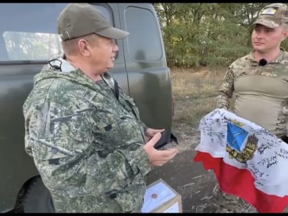 Николай Панков привёз бойцам тёплые носки от саратовских бабушек