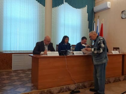 По поручению губернатора глава Петровского района провёл личный приём граждан