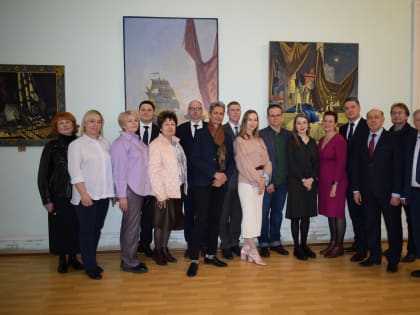 В Октябрьском районном суде г. Саратова состоялось открытие выставки картин