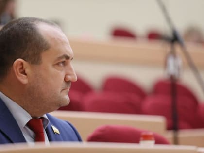 Депутат Калинин отчитался о своей работе перед жителями Петровского района