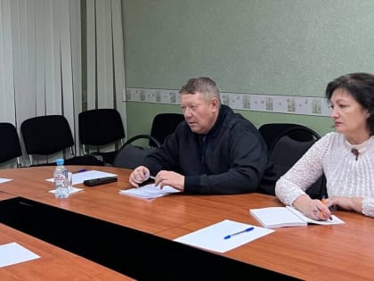 Николай Панков обсудил с партактивом решение проблем жителей Новоузенского района
