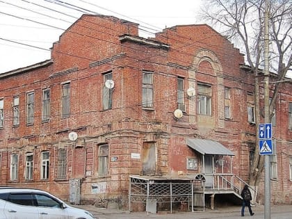 В Саратове уничтожен Дом купеческого пароходства. От халатности до поджога?