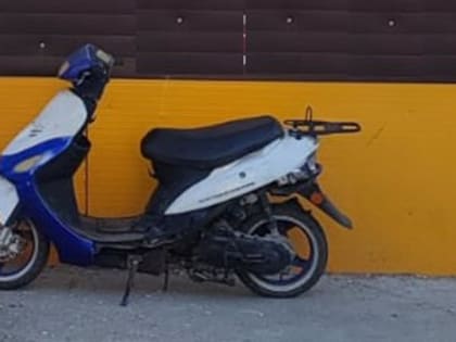 40-летнюю скутеристку госпитализировали с травмами