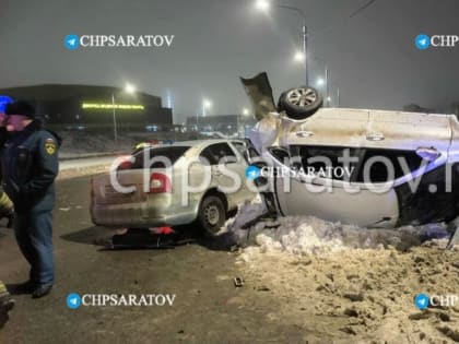 Два человека пострадали в ночном ДТП в Кировском районе
