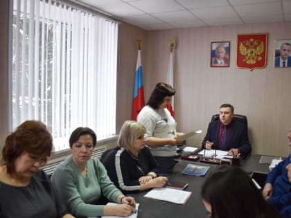 Состоялось заседание рабочей группы по легализации трудовых отношений и уплате налогов, неналоговых платежей на территории Ртищевского района