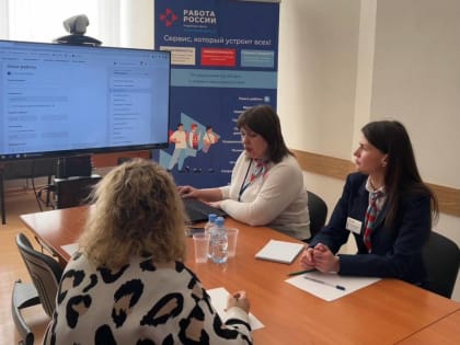 Партпроект «Моя карьера с Единой Россией»: В Саратове проведены индивидуальные консультации, а в Балаково открыт цифровой центр карьерного развития