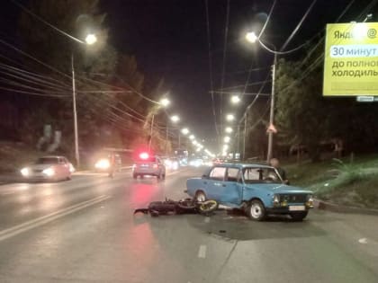 В Ленинском районе 16-летний мотоциклист врезался в "копейку"