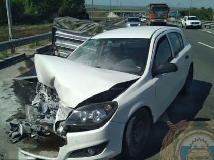 На саратовской трассе не разъехались 75-летние водители фуры и 