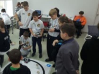 В Вольске прошел первый день соревнований по робототехнике