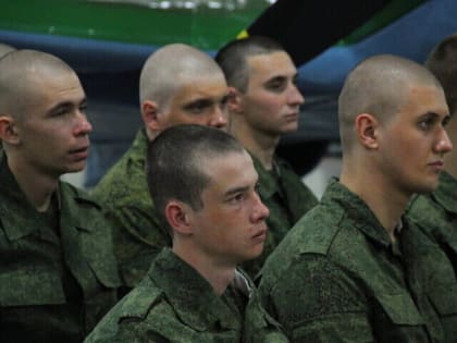 Повестки через «Госуслуги», лишение прав, запрет на выезд за границу и прочее: Госдума рассмотрит поправки в законодательство о военнообязанных