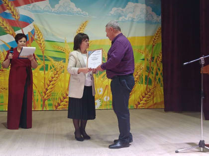 Инвестор выделил средства на приобретение инвентаря для спортивной школы Озинского муниципального района