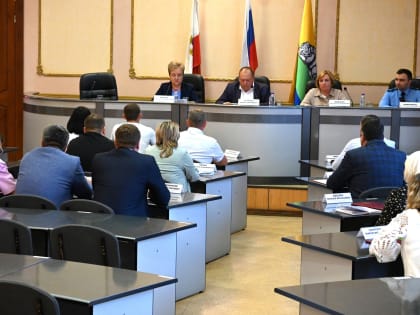 Приняты первые решения нового состава Совета МО город Вольск