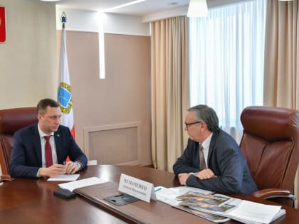 Губернатор Р.В. Бусаргин встретился с ректором А.Н. Чумаченко