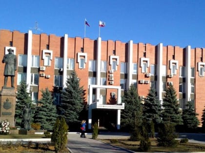 В Саратовской облдуме назвали 4 причины дефицита и удорожания бензина