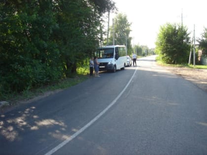 В Энгельсе маршрутка сбила подростка