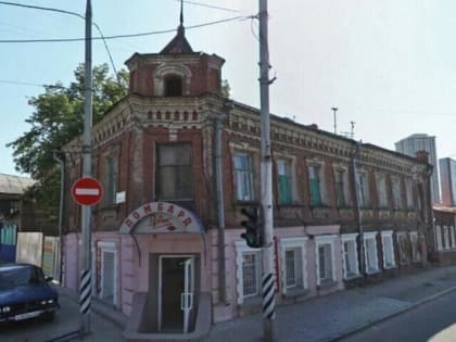 Реновация квартала рядом со Славянской площадью. От сноса дом с башенкой не защищает ничего, кроме обещаний чиновников