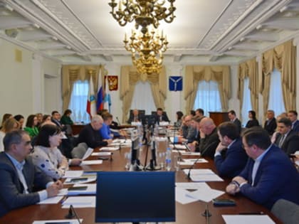 Депутаты подвели итоги вхождения в отопительный сезон