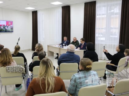 Бойцы 98-го полка устроили концерт-сюрприз для своих близких