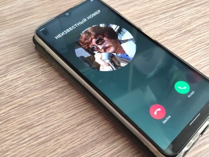 В Саратове школьница поверила "подруге" и повесила на мать кредит