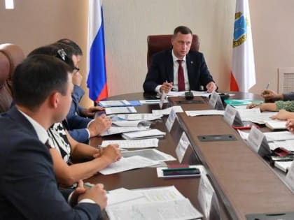 Саратовское правительство объявило о борьбе с низкими зарплатами у бюджетников