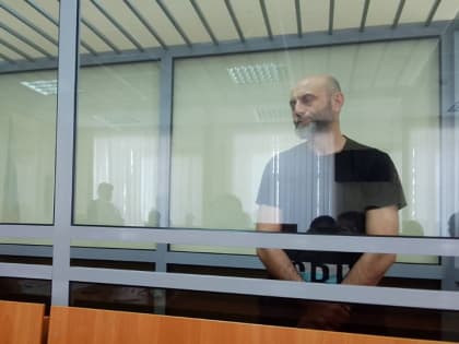 Избиение девочки в Саратове. Суд отложил избрание меры пресечения Мустафаеву