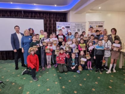 Активисты фонда "Родительская лига" провели занятия по съемке мультфильма с детьми из новых регионов России