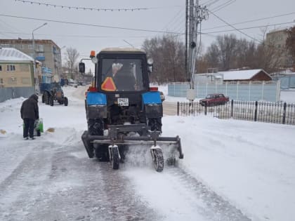 Городское коммунальное предприятие «Благоустройство» ведёт плановую работу по расчистке улиц и тротуаров города от снега