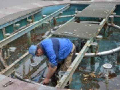 Специалисты приступили к консервации саратовских фонтанов