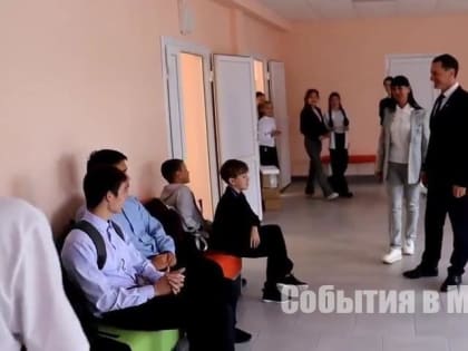 Дмитрий Романов посетил обновленную Павловскую школу