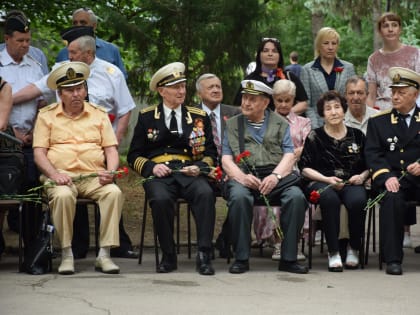 В городском саду «Липки» состоялось торжественное мероприятие, приуроченное ко Дню памяти саратовских юнг военно-морского флота
