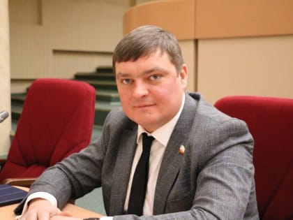 Депутат Андрей Еремин: возращение к традиционной базовой системе высшего образования в России отвечает запросам времени.