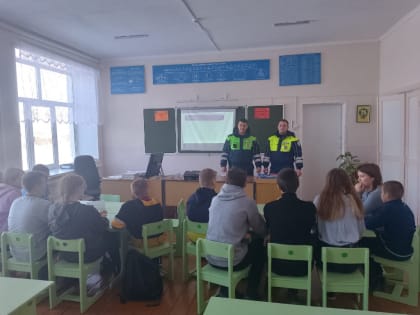 В рамках профилактического мероприятия «Автокресло детям» сотрудники ГИБДД провели профилактическую беседу в МОУ «СОШ с. Северка Ртищевского района Саратовской области» на тему без