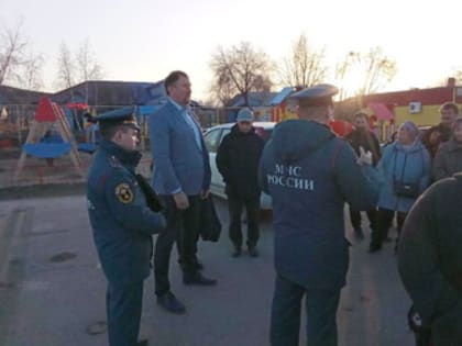 Игорь Фомин организовал встречу жителей пос. Поливановка с государственным инспектором по пожарному надзору города Саратова