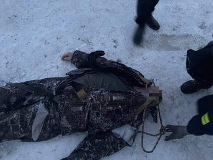 На Увеке мужчина провалился под лед и погиб