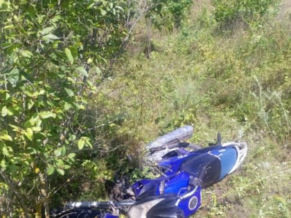 На саратовской трассе байкер вылетел в кювет и попал в больницу