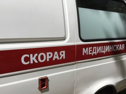 На железнодорожном переезде машина насмерть сбила женщину