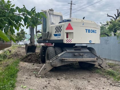 Проведен осмотр хода работ на улицах Плякина, 1-й Амурский проезд и Лучевая в Заводской районе