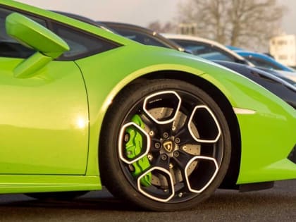 В Саратовской области число люксовых авто выросло на 25%, в Калмыкии – на 525%