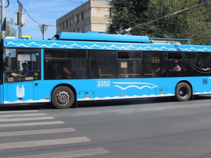 Работы энергетиков в центре Саратова изменили схемы движения троллейбусов