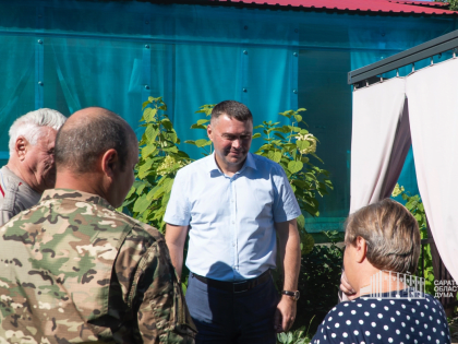 Депутаты облдумы продолжают встречи с участниками СВО и членами их семей