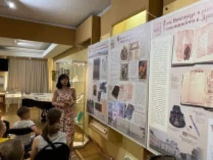 В музее-усадьбе Н.Г. Чернышевского состоялась экскурсия по выставке «Аз, буки, веди страшат, что медведи»