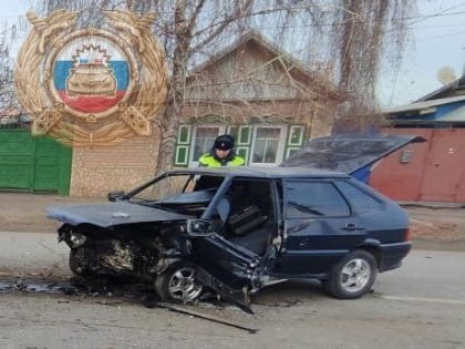 Тройное ДТП в Энгельсе: пострадала женщина-водитель