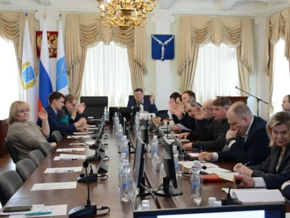 Депутаты городской Думы обсудили тему ремонта лифтов в многоквартирных домах