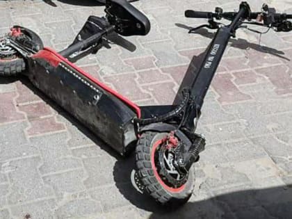 Собутыльник отца украл из комнаты дочери самокат, телефон и украшения