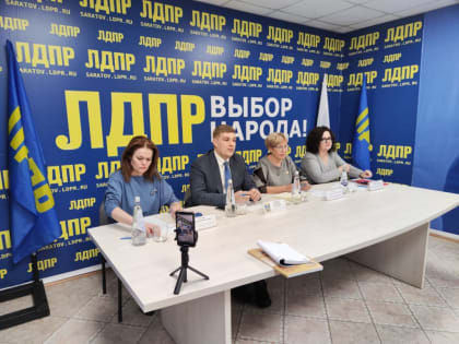 Депутаты помогут обратившимся саратовцам решить волнующие вопросы