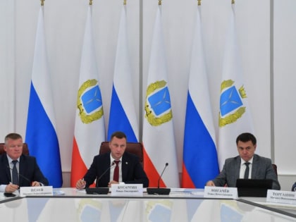 Губернатор Роман Бусаргин провел постоянно действующее совещание с руководителями министерств и ведомств Правительства области.