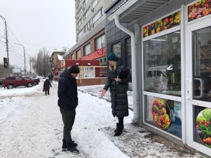 Сотрудники комитета муниципального контроля проверили соблюдение требований по уборке прилегающей территории