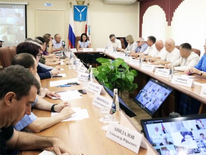 Депутаты призвали усилить взаимодействие общественников и органов власти на всей территории региона