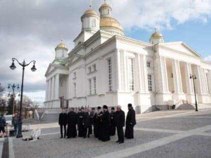 Митрополит Лонгин посетил Спасский кафедральный собор г. Пензы